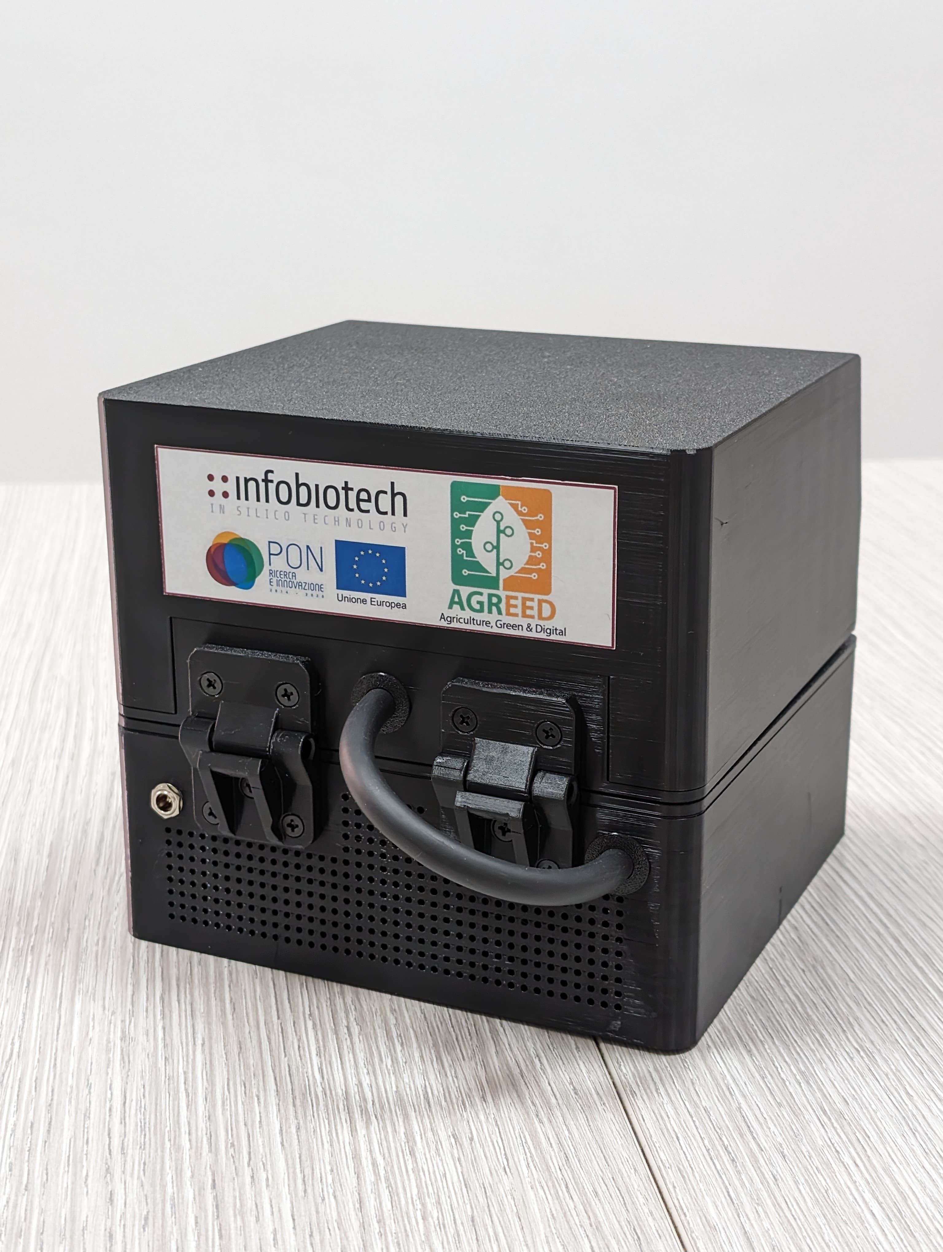 Dispositif de proximité pour Real Time PCR (arrière)