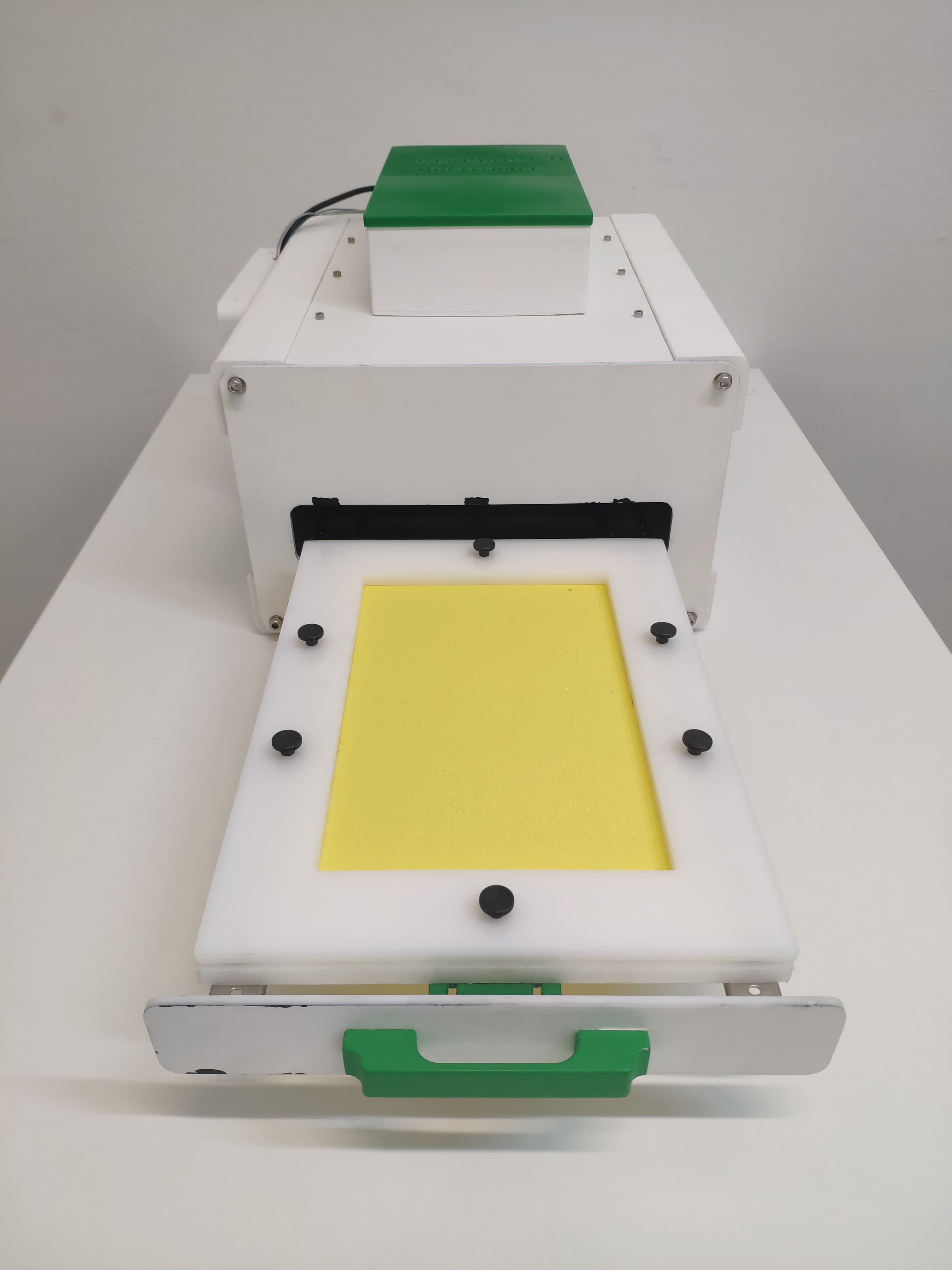 Dispositif détection pièges chromatiques (ouvert)